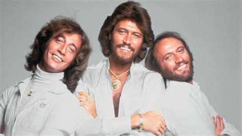 Barry Gibb facts: Bee Gees singer's age, wife, children and net worth revealed - Smooth