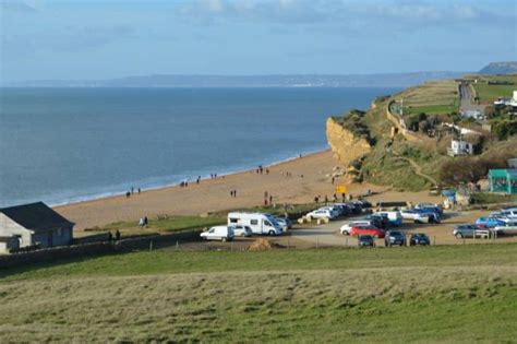 Hive Beach (Burton Bradstock) - Dorset | UK Beach Guide