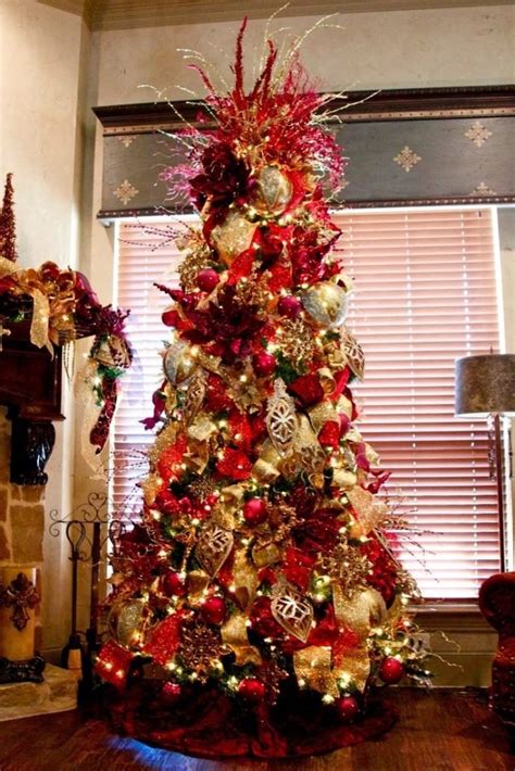 30 Stunning Red Christmas Decorations Ideas - Decoration Love