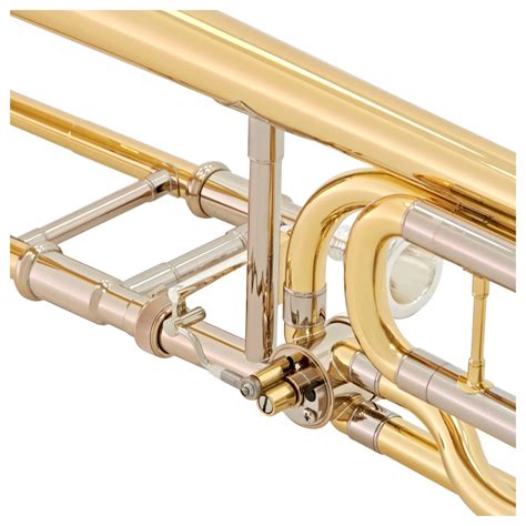 Yamaha YSL640 Professional Bb/F Trombone with Medium-Large Bore - Nearly New at Gear4music