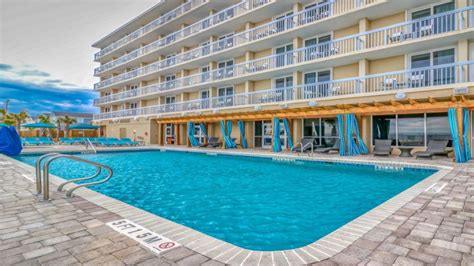 Holiday Inn Oceanfront at Surfside Beach Resort villa (Myrtle Beach (SC)) - Deals, Photos & Reviews