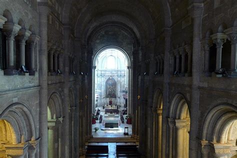 Lisbon Cathedral - Sé de Lisboa - The most famous church in Lisbon