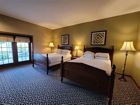 CARLISLE INN $112 ($̶1̶3̶5̶) - Updated 2022 Prices & Reviews - Sugarcreek, Ohio