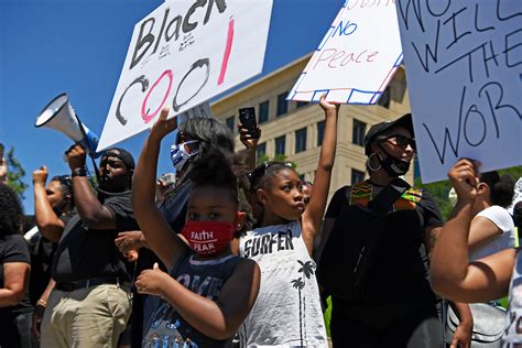 Thousands gather to protest Elijah's McClain's death in Aurora