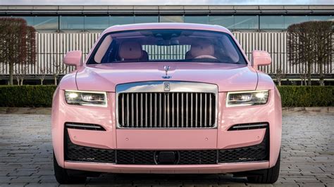 Rolls-Royce made a pink Ghost