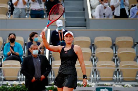 Kazakh Tennis Player Elena Rybakina Upsets Serena Williams, Reaches Roland Garros Quarterfinals ...