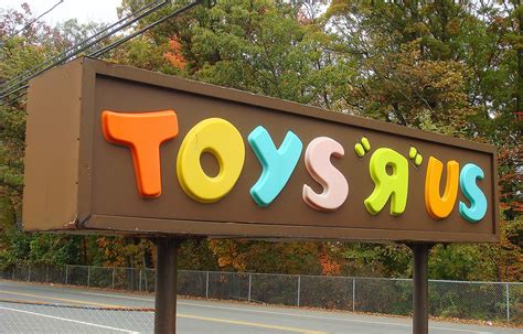 1980's Toys "R" Us Sign In Nanuet | A brown-clad sign and no… | Flickr