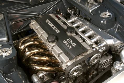 Turbocharged Volvo twin-cam, 24-valve inline six – PerformanceDrive