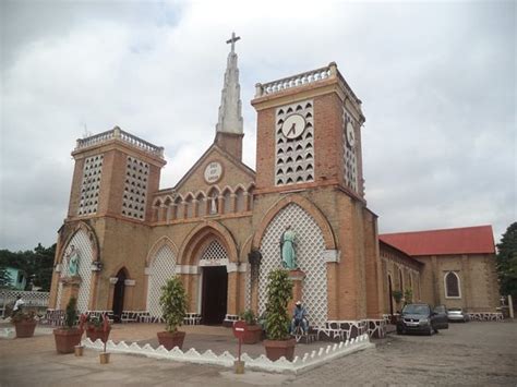 Cathedrale du Sacre-Ceour de Brazzaville (Republic of the Congo): Address, Attraction Reviews ...