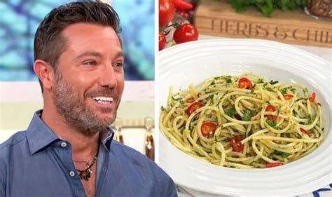 Gino D’Acampo shares quick and easy spaghetti recipe to make in 15 minutes | Express.co.uk