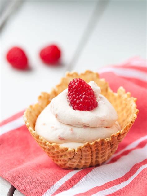 Homemade Raspberry Whipped Cream | Recipe | Raspberry whipped cream, Dessert recipes, Yummy food ...