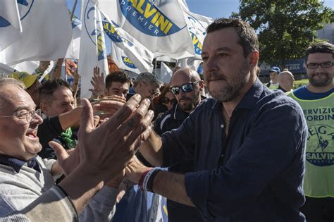 Italy's Matteo Salvini Wants $30 Billion to Aid Companies Hit by Energy ...