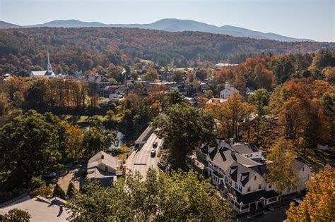 The Stowe Village Inn: Guest Rooms Located in Stowe Vermont