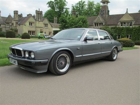 1989 Jaguar XJ40 Sovereign 3.6 manual - modified | Retro Rides