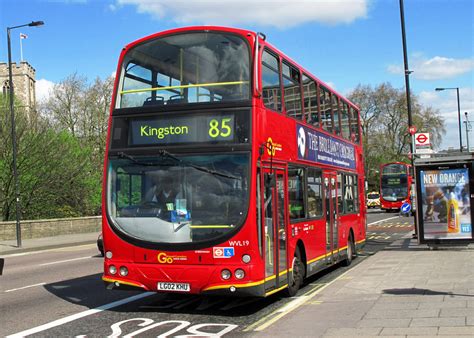 London Bus Routes | Route 85: Kingston - Putney Bridge