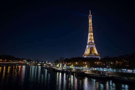 What Is On The Third Floor Of Eiffel Tower At Night | Viewfloor.co