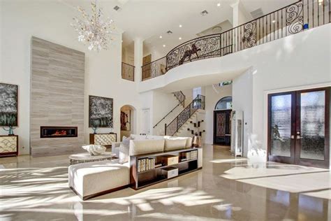 47 Beautiful Living Rooms (Interior Design Pictures) | High ceiling ...