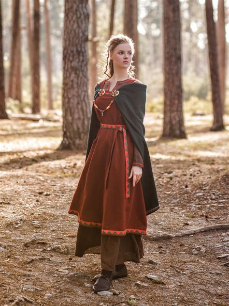 Viking clothing "Idunn style" | Viking dress, Viking clothing, Medieval clothing