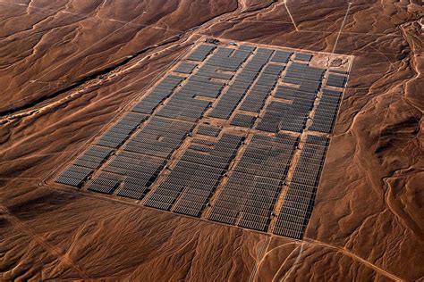 Massive solar panels in Chilean desert point to our renewable future ...