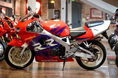 Honda CBR900RR Fireblade | The Bike Specialists | South Yorkshire