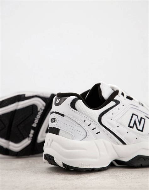 New Balance 452 trainers in white/black | ASOS | New balance 452, White and black, New balance