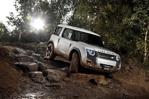 First Look: Land Rover Defender Concept | TheDetroitBureau.com