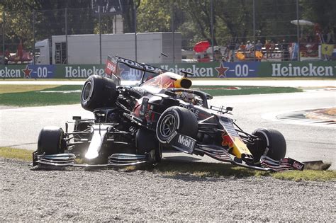 Crash op Monza: zat Verstappen fout of liet Hamilton niet genoeg ruimte?