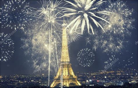 Eiffel tower with fireworks, New Year in Paris – Stock Editorial Photo © erika8213 #89952238