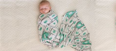 How To Calm Baby's Startle Reflex | Swaddling Your Baby - BABY LOVES SLEEP co