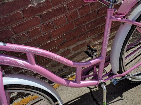 SCHWINN PINK WINDWOOD RETRO WOMEN'S CRUISER BIKE WITH WIDE WHITE WALL ...