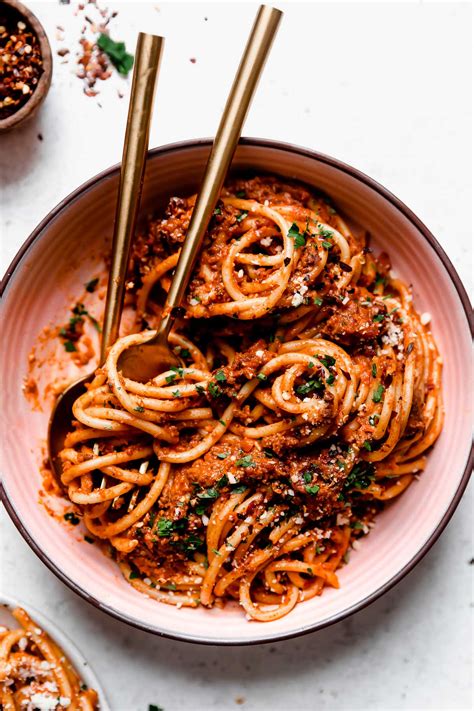 Best-Ever Bolognese Sauce Recipe (Stovetop, Slow Cooker, & Instant Pot)