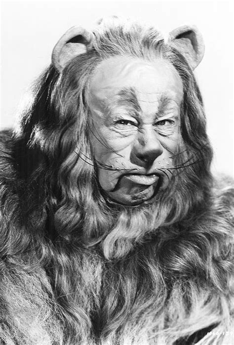 Bert Lahr as the ‘Cowardly Lion’, in a promotional photo for 'The ...