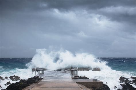 Why Hurricane Laura’s Storm Surge Could Be ‘Unsurvivable’ | WIRED