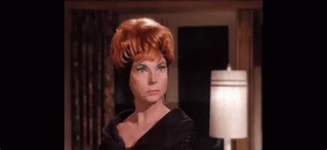 Endora Bewitched GIF - Endora Bewitched - Discover & Share GIFs