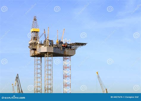 Oil Rig Construction Royalty Free Stock Image - Image: 4427676