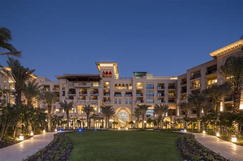 ITB Berlin 2015: Four Seasons Resort Dubai to welcome World Travel Awards Middle East Gala ...