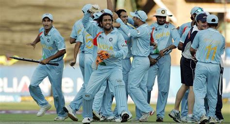 How MS Dhoni Galvanised A Young India Into World-Beaters