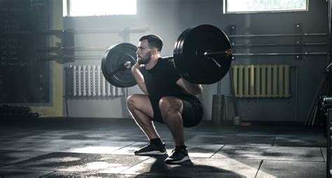 Barbell Squat Guide: How to Do Barbell Back Squats - 2022 - MasterClass