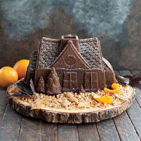 Gingerbread house jack: Gingerbread House Cake Mold