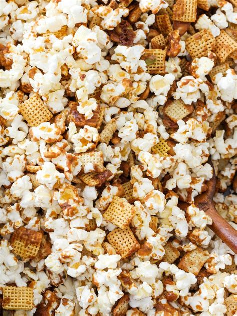 Sweet & Salty Popcorn - Clean Foodie Cravings