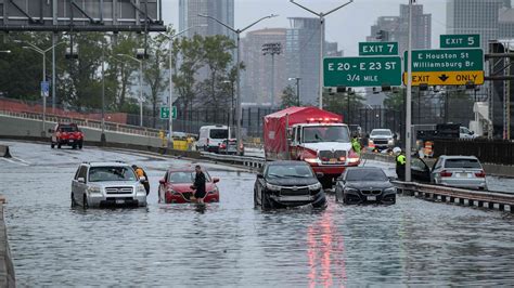 New York City faces major flooding as heavy rain inundates region - ABC ...