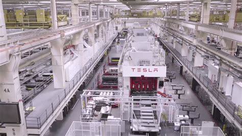 90 Second Tour Around The Tesla Factory