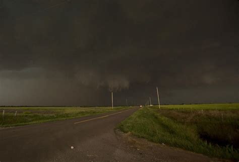 El Reno tornado, at 2.6 miles across, was widest on record | El reno tornado, El reno, Natural ...