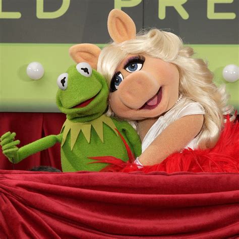 Kermit And Miss Piggy Have Broken Up - Long Live The Muppets - Doctor Disney