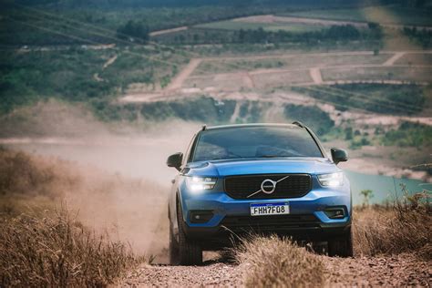 Volvo XC40 R-Design Plug-in Hybrid on Behance