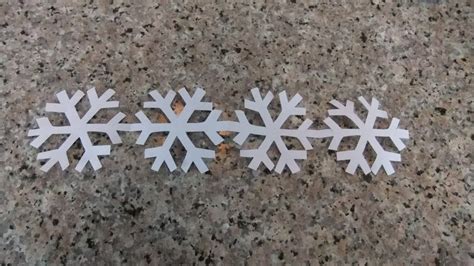 Paper Chain Snowflakes : 4 Steps (with Pictures) - Instructables