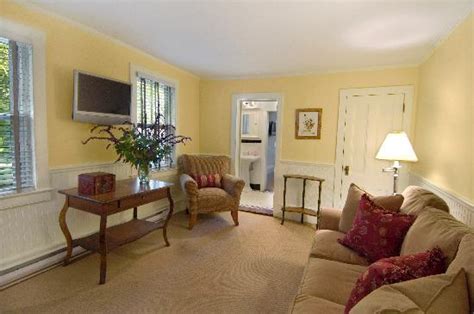 HUNTTING INN - Updated 2018 Prices & B&B Reviews (East Hampton ...