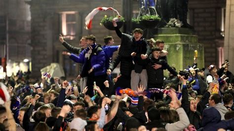 Rangers' Premiership win: 'Anger' over celebrating Rangers fans - BBC News