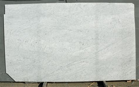 white-carrara-marble-slab-honed-white-italy - Fox Marble