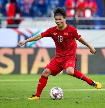 Midfielder Quang Hải to vie for Asian best player of 2019